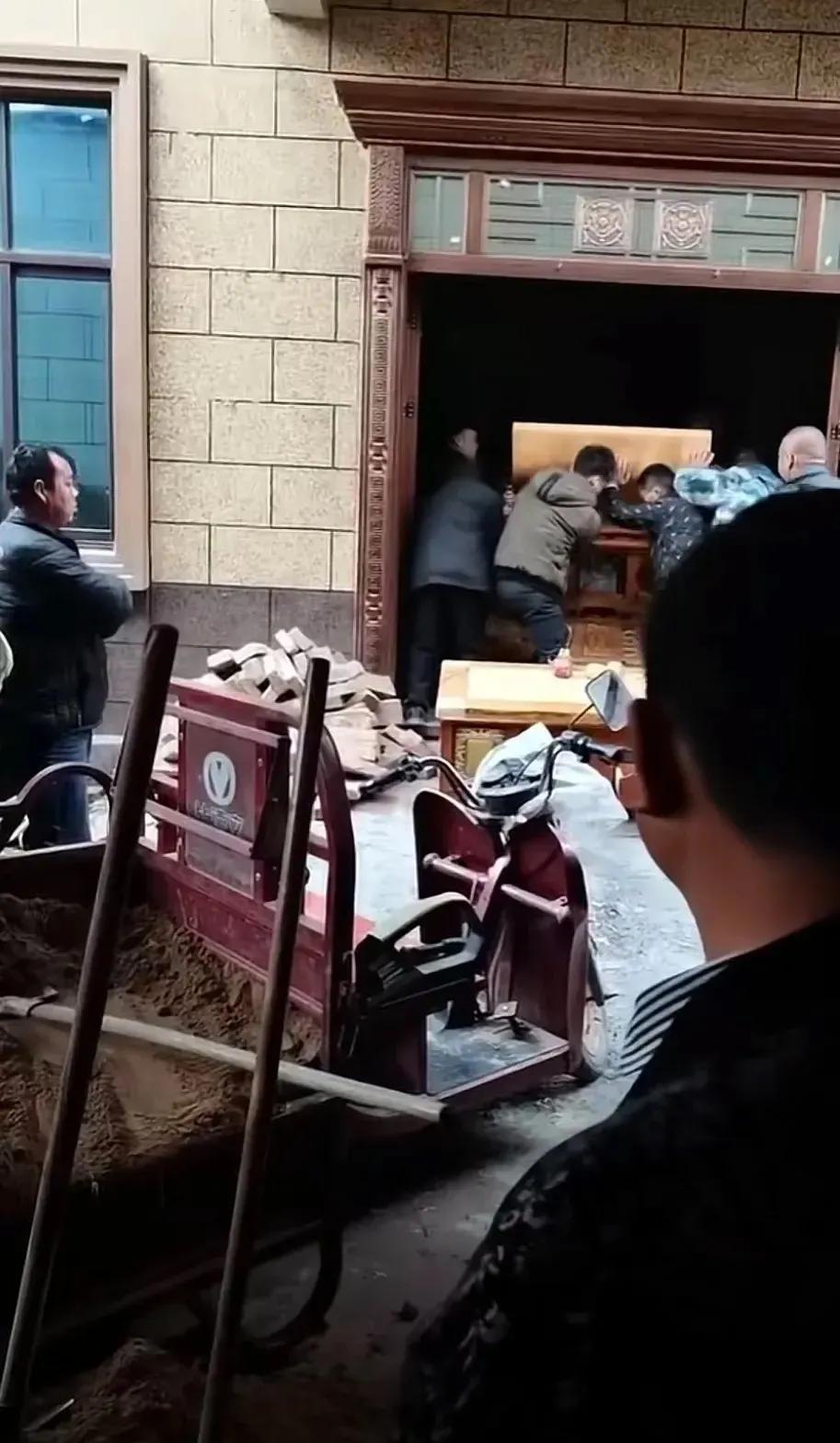 夕阳下的河南古城,黄河映衬下的楼阁倩影